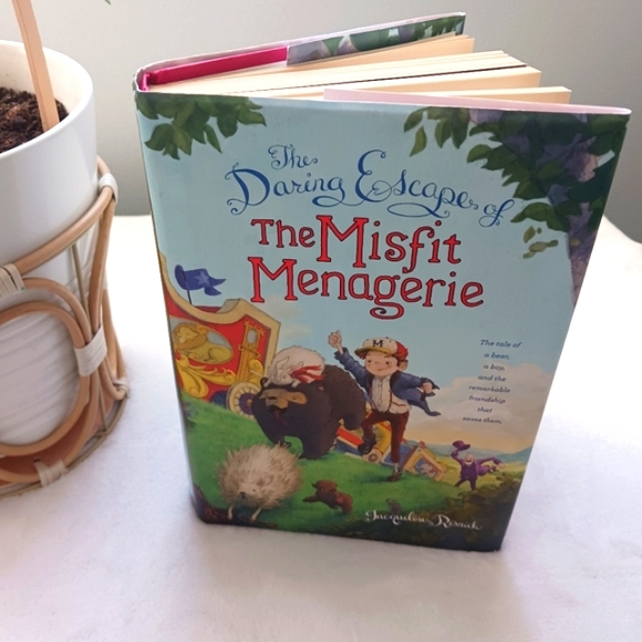 "The Daring Escape Of The Misfit Menagerie" Jacqueline Resnick, Children's Book - Picture 16 of 16